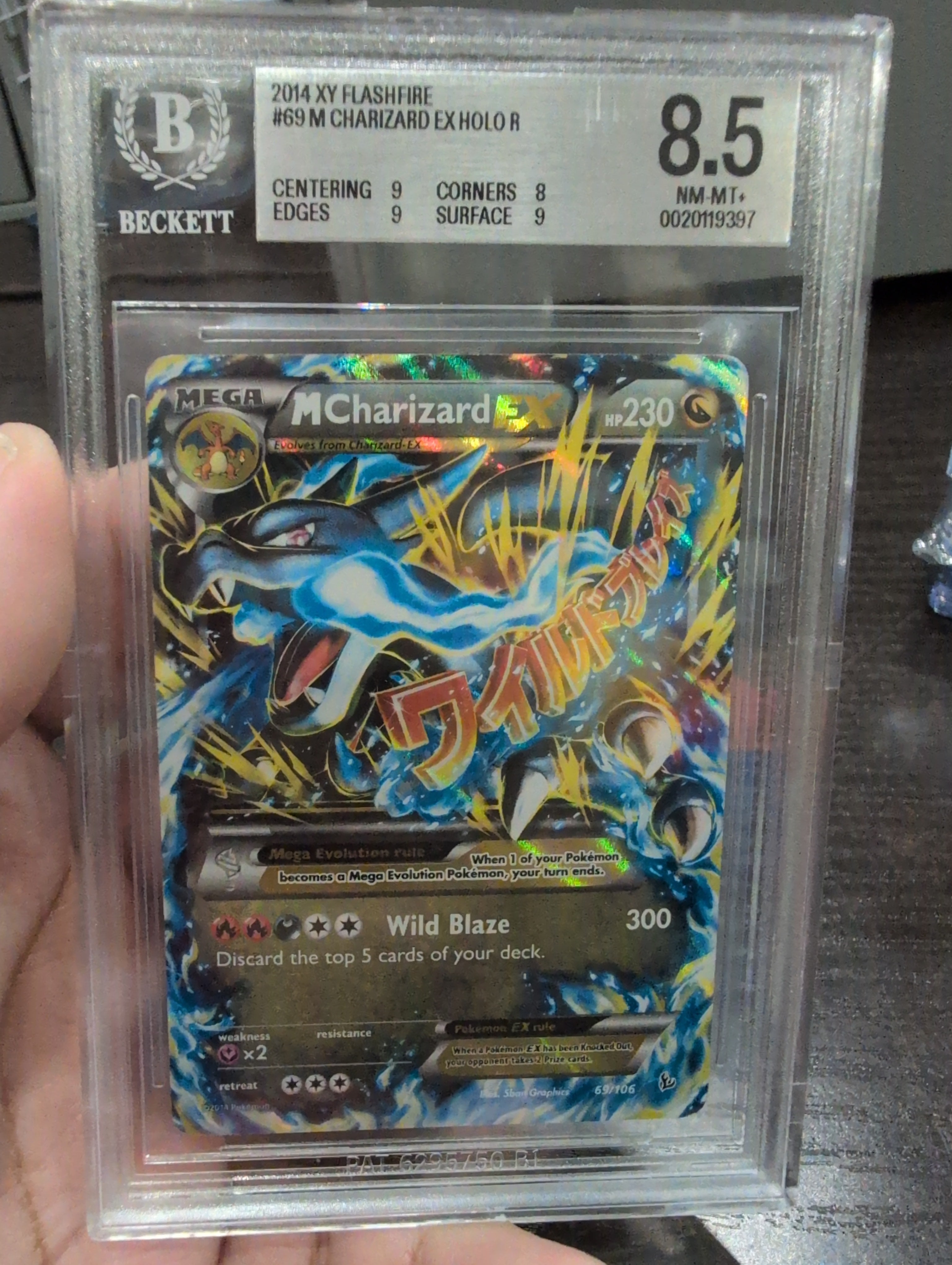 Pokemon: Beckett 8.5 M Charizard Ex XY Flashfire